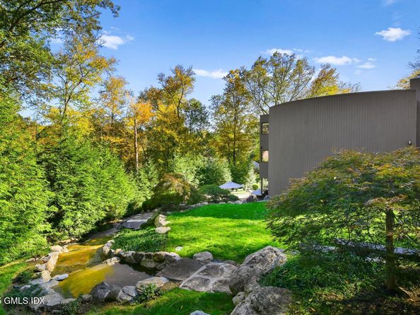 210 Red Fox Road, Stamford CT 06903