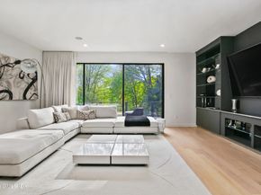 210 Red Fox Road, Stamford CT 06903