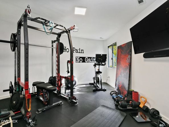 210 Red Fox Road, Stamford CT 06903