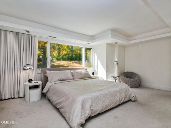 210 Red Fox Road, Stamford CT 06903