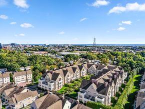 77 Havemeyer Lane 420, Stamford CT 06902