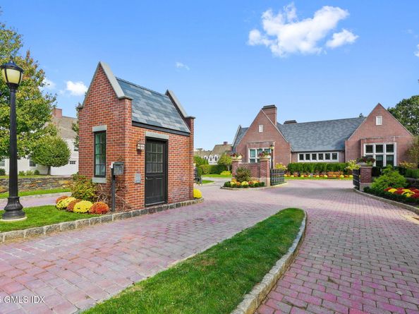 77 Havemeyer Lane 420, Stamford CT 06902