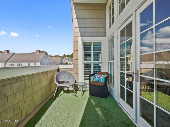 77 Havemeyer Lane 420, Stamford CT 06902