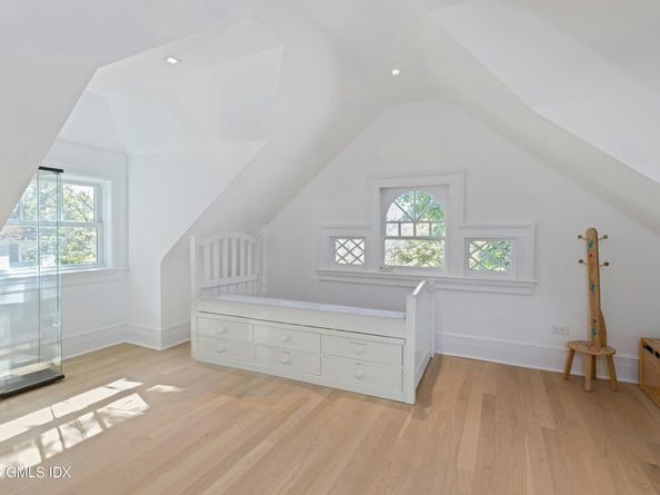 53 Tomac Avenue, Old Greenwich CT 06870