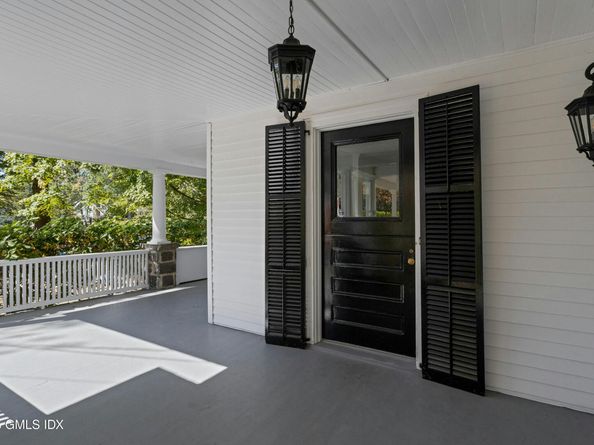 53 Tomac Avenue, Old Greenwich CT 06870