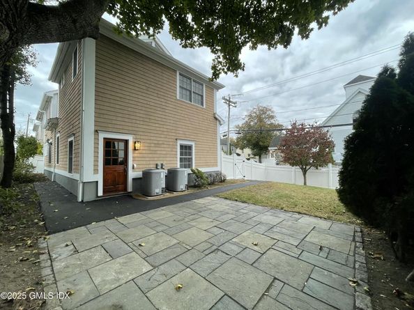 1 Northfield Street B, Greenwich CT 06830