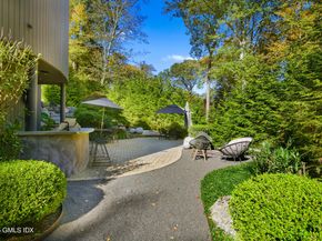 210 Red Fox Road, Stamford CT 06903