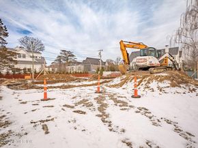 30 Meadowbank Road, Old Greenwich CT 06870