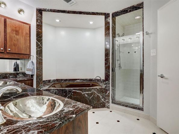 8200 Neely DR 223, Austin TX 78759