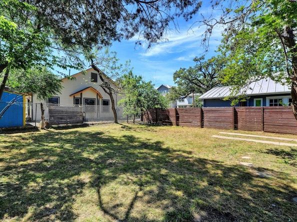 1205 E 12th ST, Austin TX 78702