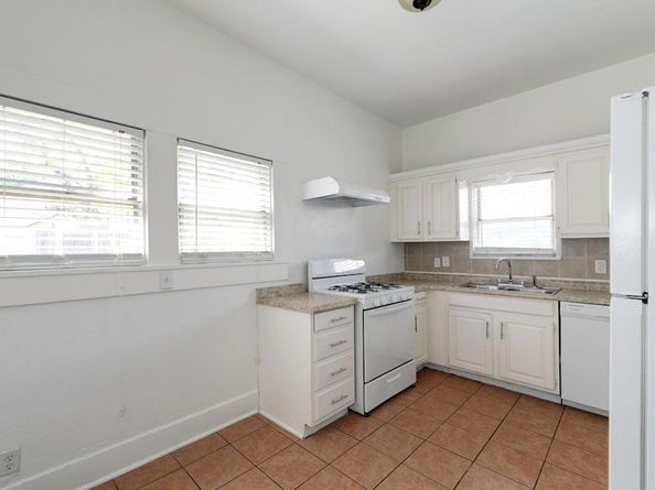 1205 E 12th ST, Austin TX 78702