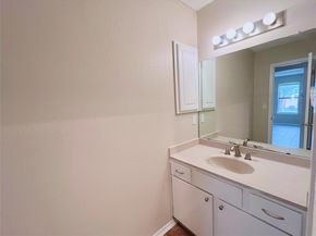 101 Clearday DR 106, Austin TX 78745
