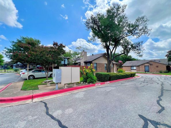 101 Clearday DR 106, Austin TX 78745
