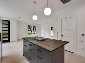10918 Ridgeway ST, Leander TX 78645
