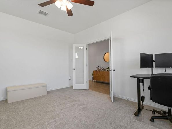 631 Breeze Hollow LN, Georgetown TX 78628