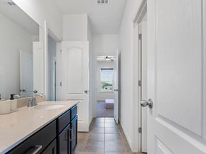 631 Breeze Hollow LN, Georgetown TX 78628