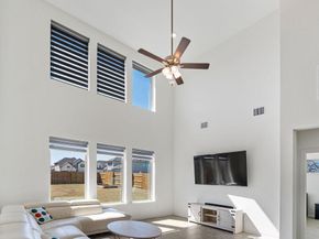 631 Breeze Hollow LN, Georgetown TX 78628