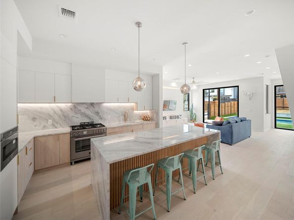 2107 Brackenridge ST 1, Austin TX 78704