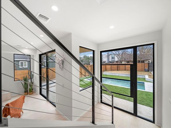 2107 Brackenridge ST 1, Austin TX 78704