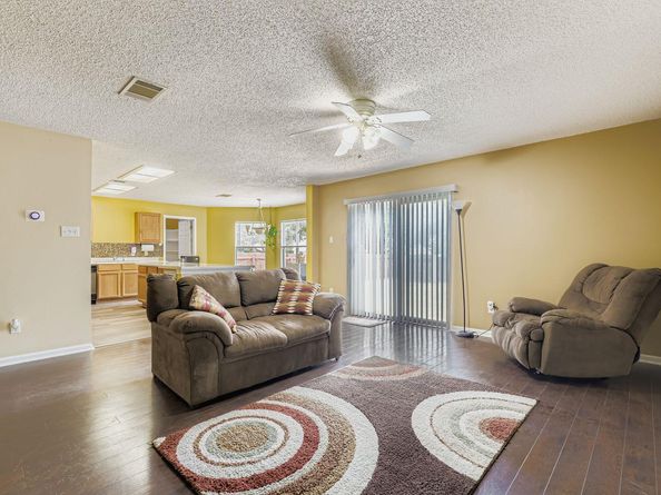 1017 Silverstone LN, Cedar Park TX 78613