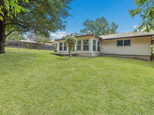 7203 Marywood CIR, Austin TX 78723