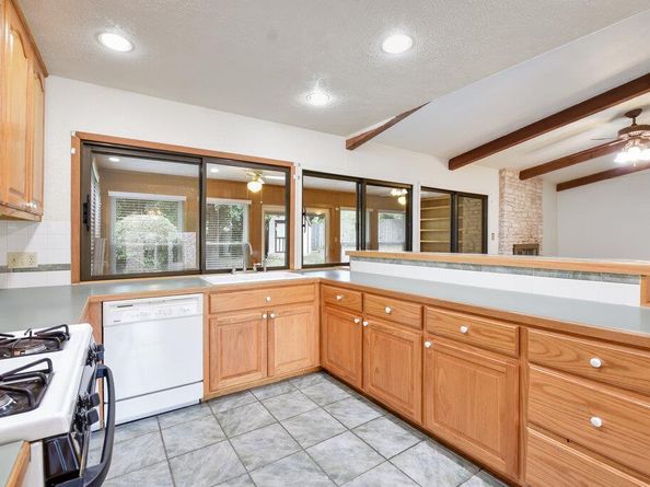 7203 Marywood CIR, Austin TX 78723