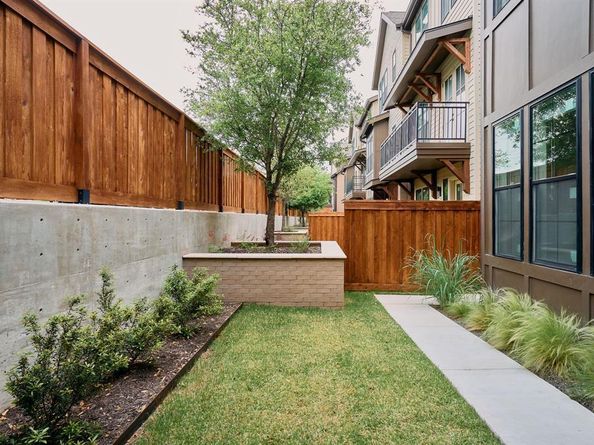 2209 Woodland Ave 601, Austin TX 78741