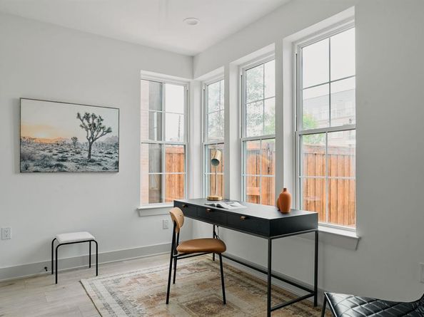 2209 Woodland Ave 601, Austin TX 78741