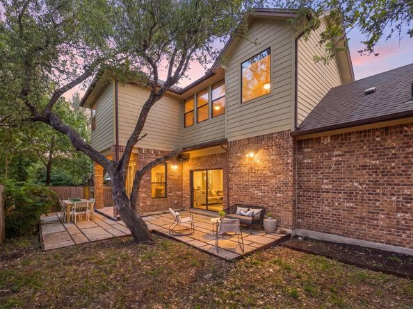 6916 Barstow CT, Austin TX 78749