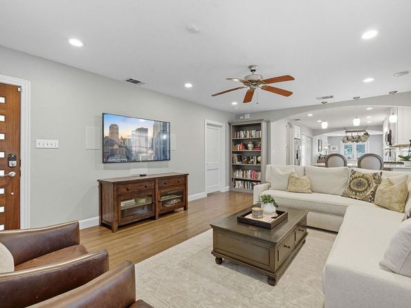 5400 Sunshine DR, Austin TX 78756