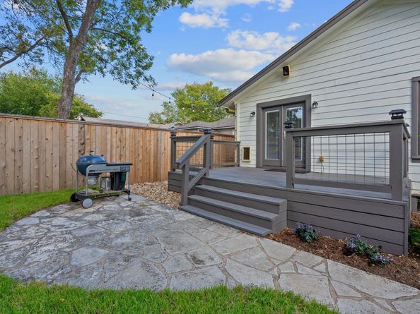 5400 Sunshine DR, Austin TX 78756