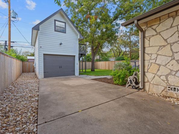 5400 Sunshine DR, Austin TX 78756