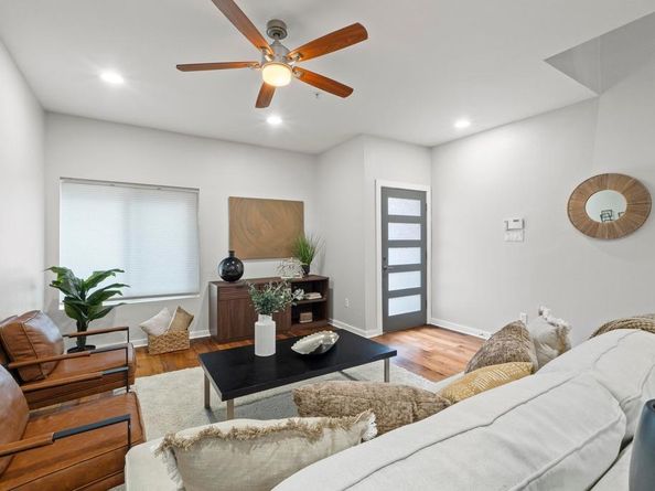 503 Swanee DR 19, Austin TX 78752