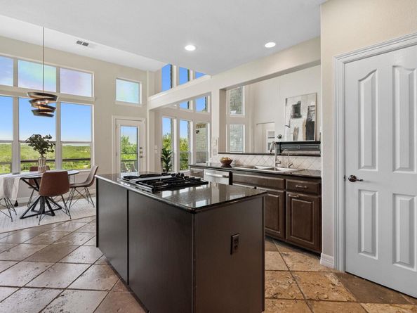 7204 Covered Bridge DR, Austin TX 78736