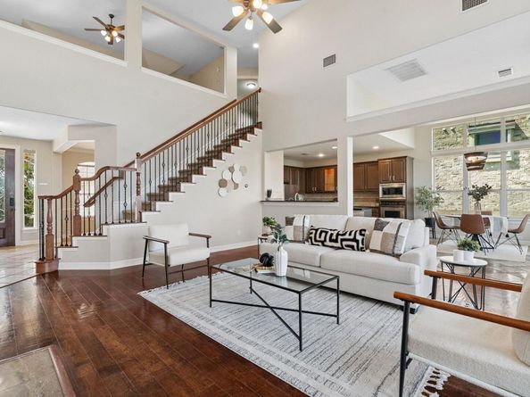 7204 Covered Bridge DR, Austin TX 78736