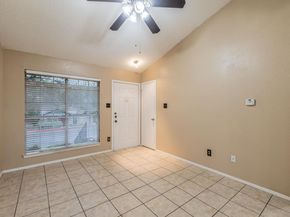 1015 E Yager LN 172, Austin TX 78753