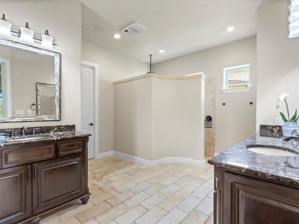 309 Grand Oaks LN, Georgetown TX 78628