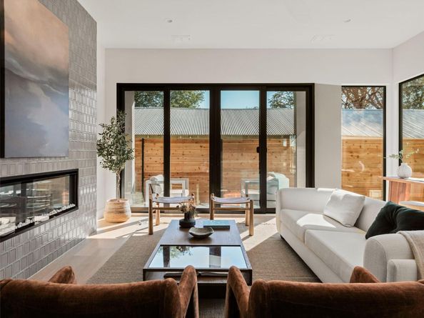 Undisclosed Address #1074067, Austin TX 78745