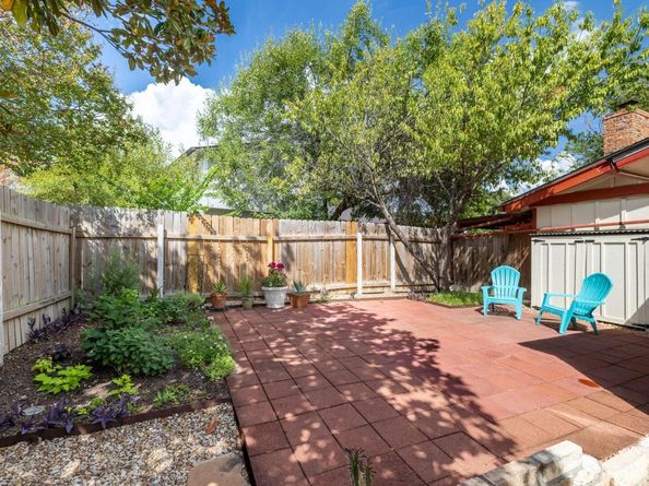8906 Trone CIR A, Austin TX 78758