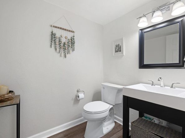 8906 Trone CIR A, Austin TX 78758