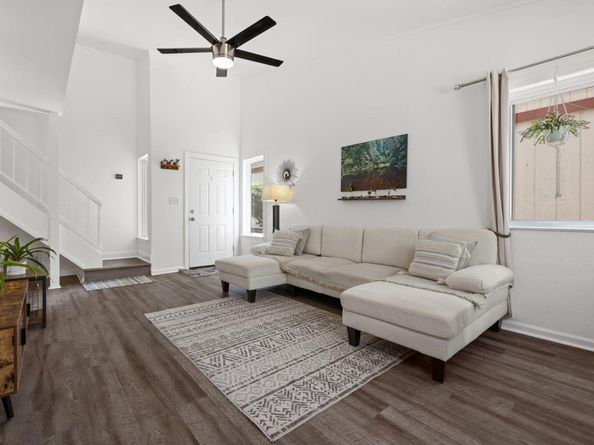8906 Trone CIR A, Austin TX 78758