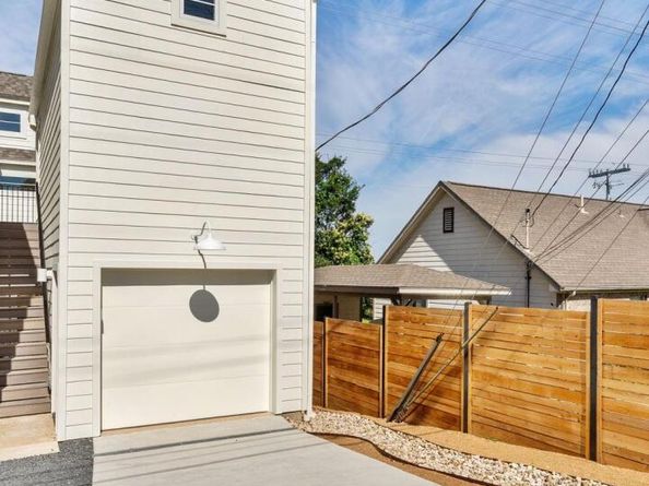 1802 Overhill DR B, Austin TX 78721