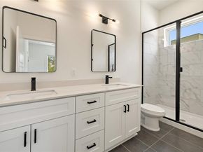 1811 Webberville RD 1305, Austin TX 78721