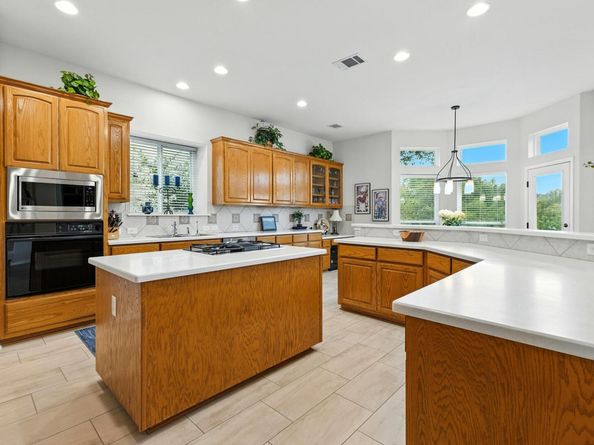 9408 Bing Cherry Ln, Austin TX 78750