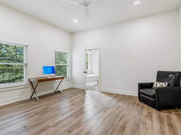 6111 Hudson Bend RD RD, Austin TX 78734