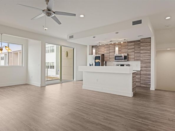 604 N Bluff DR 244, Austin TX 78745