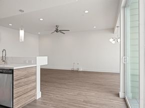 604 N Bluff DR 244, Austin TX 78745