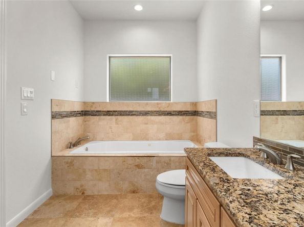 1115 Kinney Ave 39, Austin TX 78704