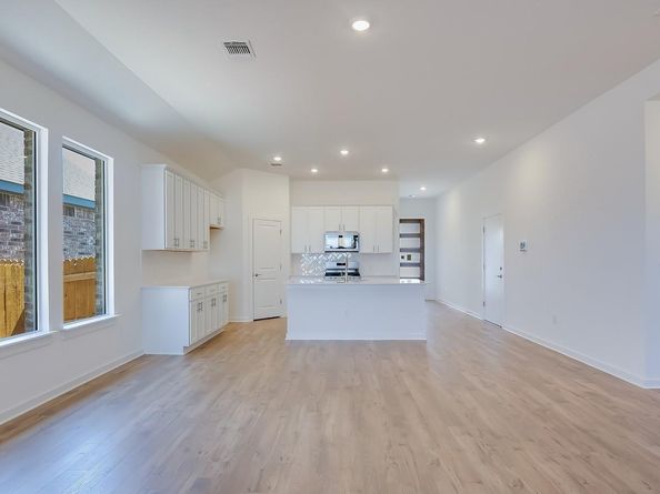 1853 Crooked Creek ST, Leander TX 78641