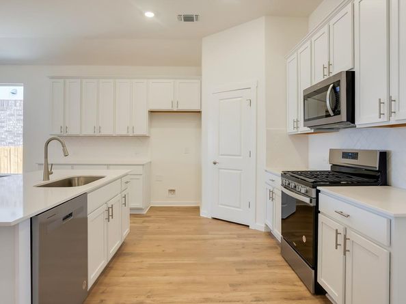 1853 Crooked Creek ST, Leander TX 78641
